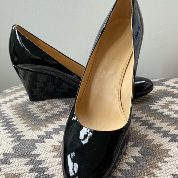 Black patent leather J.Crew wedge heels - Picture 4 of 6